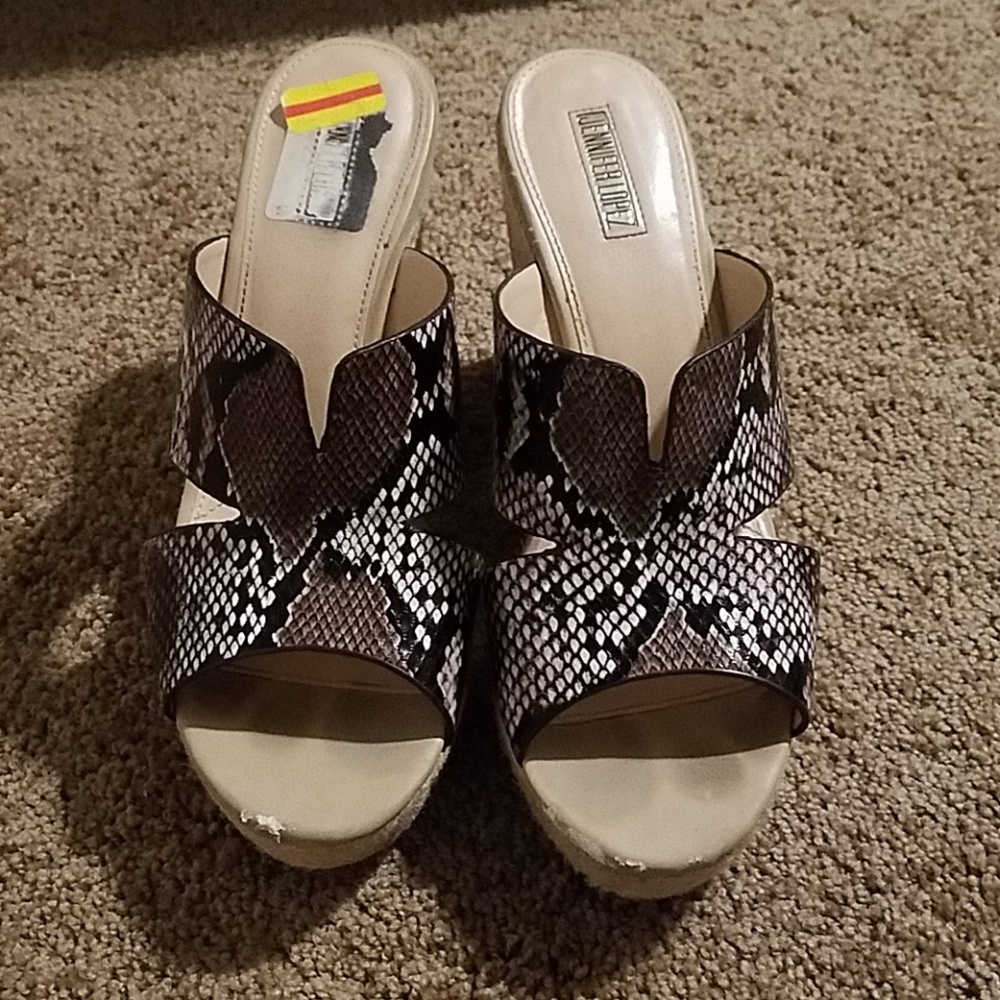 Sandal